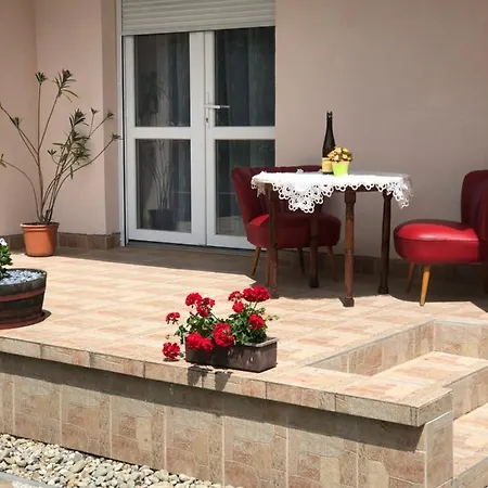 بيت للعطل Betti