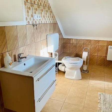Betti Holiday home Balatonkeresztur
