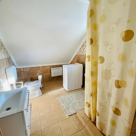 Betti Holiday home Balatonkeresztur